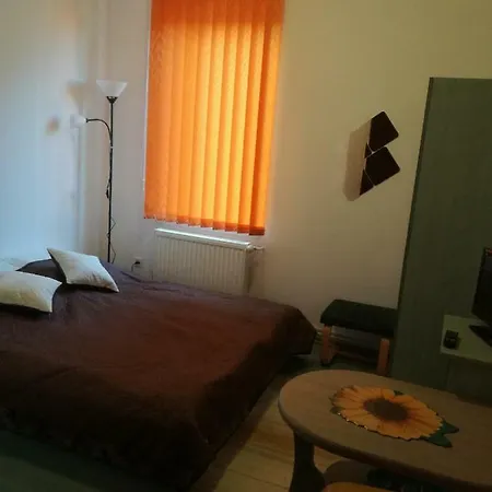 Pod Fiolkami * Jarosławiec